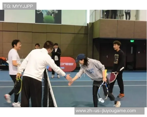 聚焦网球战术解析：上海网球队如何提升比赛竞争力与团队协作