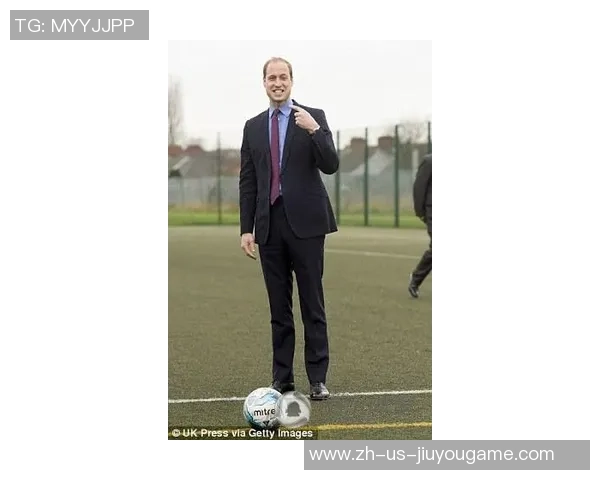 足球西装男的魅力与风采如何在绿茵场上展现出独特的个人风格与气质